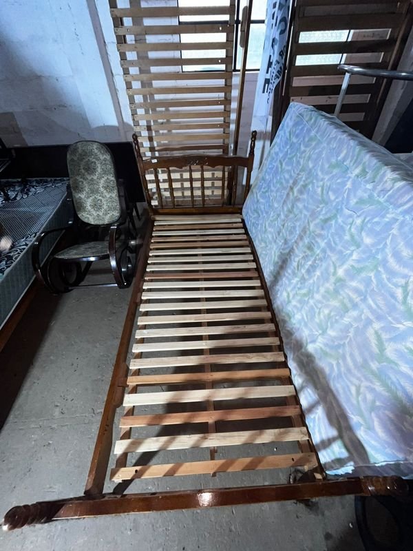 Cama de 1 Plaza con Colchón Incluido