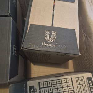 Cajas de Cartón Unilever con Señalización de Carga Peligrosa - imagen 2