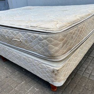 Sommier de 2 Plazas con Colchón Capitoné - imagen 2