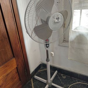 Ventilador de Pie Kassel Plateado Funcional - imagen 3