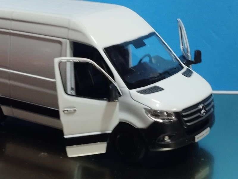 Camioneta Coleccionable Mercedes Benz Sprinter - Venta en Subasta - imagen 2