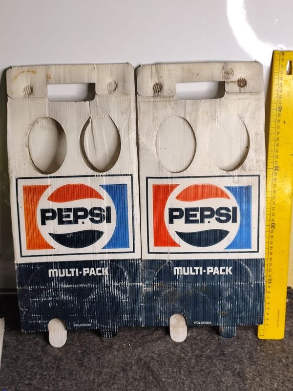 Dos Publicidades Antiguas Pepsi Multi-Pack de Cartón