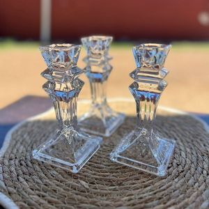 ¡Descubre la belleza vintage! Lámparas únicas, artículos de hogar y moda en excelentes condiciones. 