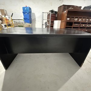 Escritorio de Oficina Amplio Negro con Módulo de Cajones - imagen 2