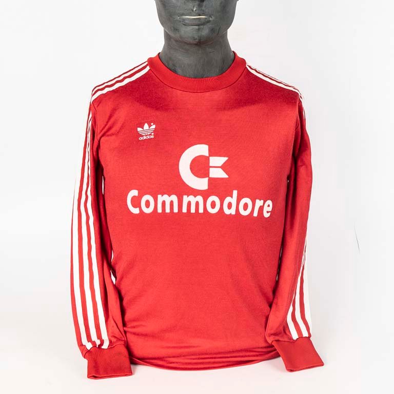Lote siguiente: Camiseta de fútbol Bayern Munich oficial de tienda marca Adidas