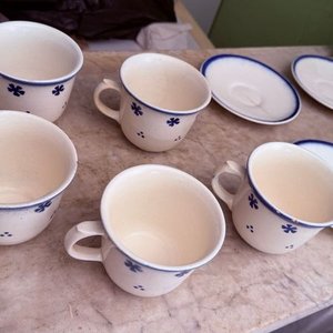 Juego de 5 Tazas y 4 Platillos de Porcelana Checoslovaca con Diseño de Cerezas - imagen 7
