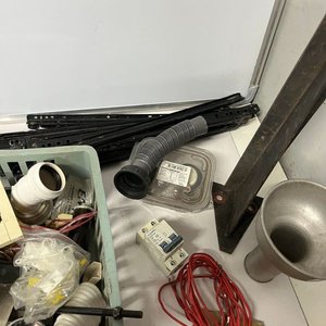Lote de Artículos Eléctricos, Sanitarios y Ferretería Varios - imagen 9