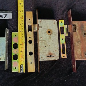 Lote de 3 Cerraduras y Accesorios, Varias Medidas - imagen 5