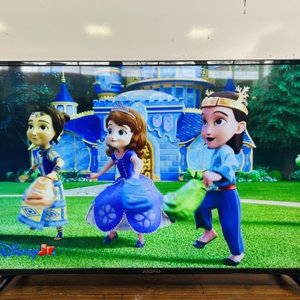 Lote siguiente: Televisor LED 55" 4K con Control Remoto