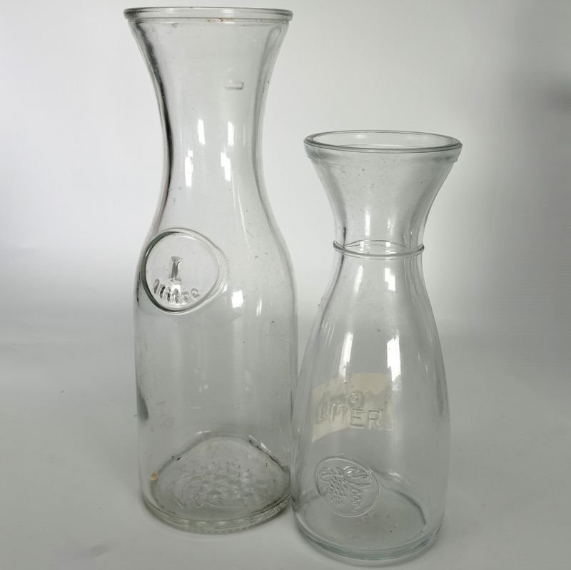 Set de siete piezas de cristal claro: jarra, recipientes y vaso - imagen 6