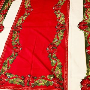 Mantel Navideño Rojo con Flores y Lazos 1.50m x 2.40m - imagen 3