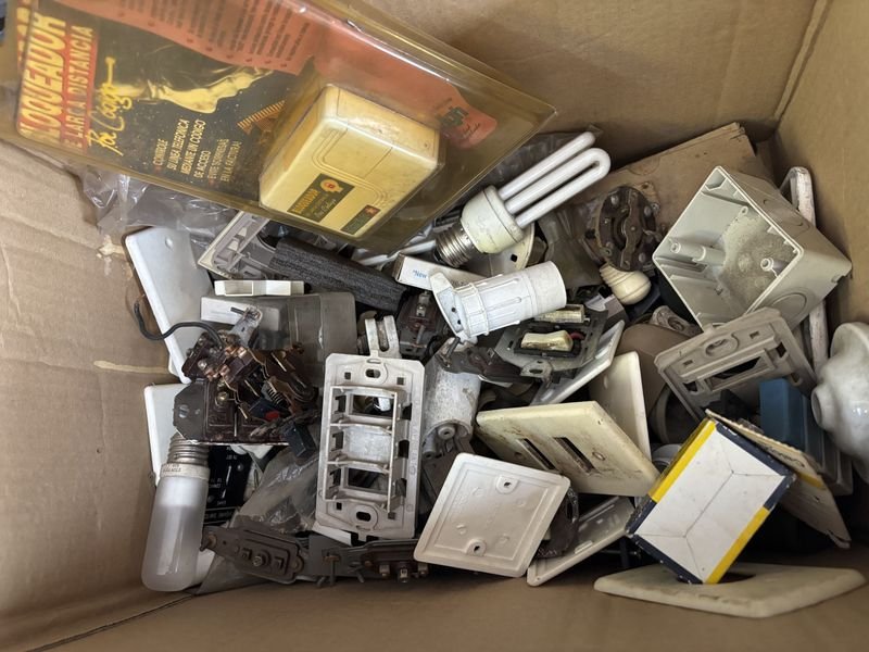 Componentes electrónicos y accesorios en venta - imagen 2