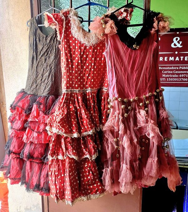 Vestimentas de Flamenco Españolas de Segunda Mano en Muy Buenas Condiciones - imagen 1