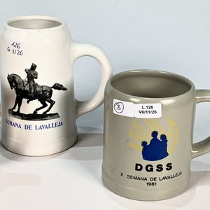 Lote de 3 jarras de cerámica: Lavalleja a caballo, Semana de Lavalleja 1981 y Joaquín Suárez 1982 - imagen 3