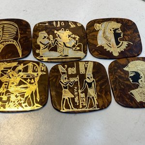 Lote de 16 Piezas: Cenicero Vidrio Azul, Posavasos Egipcios, Elefante Adorno y Pinchos Copetín - imagen 7