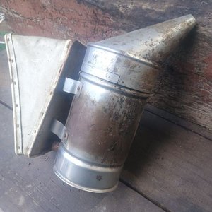 Ahumador de Apicultor Profesional de Metal - imagen 3