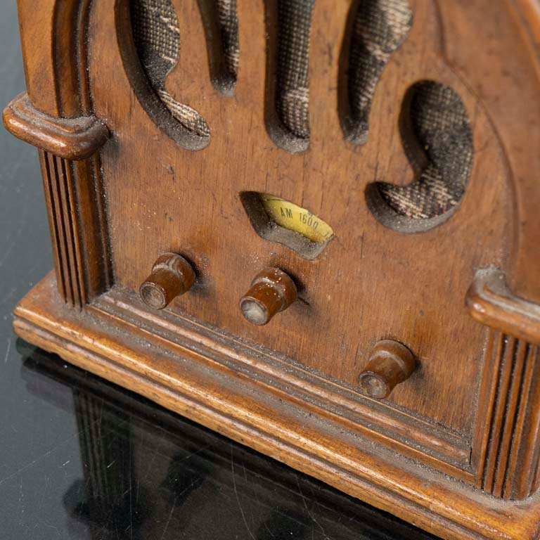 Radio Vintage en Caja de Madera - Medidas 15x7x18cm - imagen 2