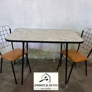 Juego de Mesa con Dos Sillas Metálicas Estilo Retro - imagen 2
