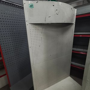 Exhibidor Metálico Blanco con Panel Perforado y Cabecera - imagen 1