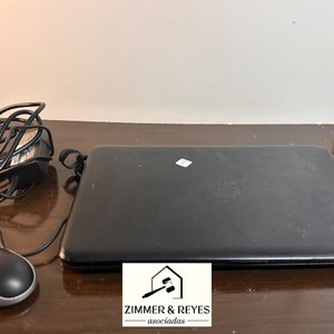 Computadora Portátil HP Negra con Cargador y Mouse - imagen 3