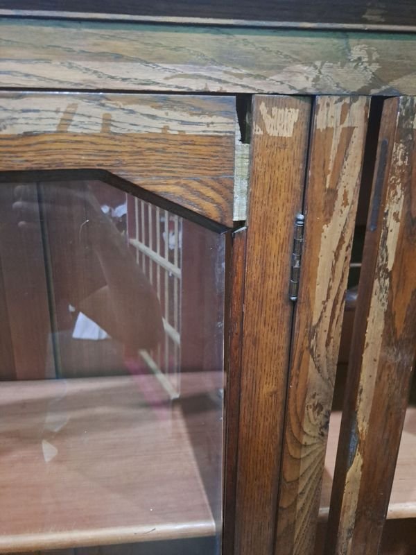 Antiguo Cristalero de Madera Macisa en Excelente Condición - imagen 3