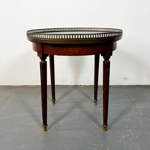 Mesa de Centro Inglesa en Cedro con Tablero de Mármol y Barandilla de Bronce - imagen 1