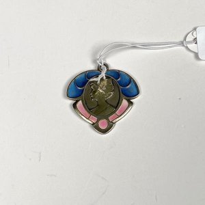 Lote anterior: Colgante Art Nouveau en Plata y Esmalte con Perfil Femenino