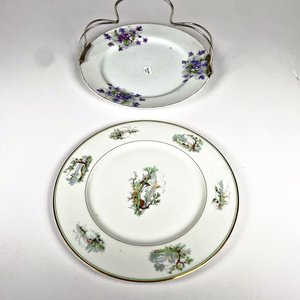 Lote siguiente: Plato de Adorno Limoges y Plato para Masas con Soporte Metálico