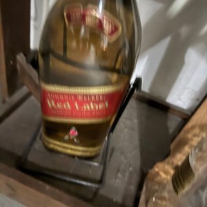 Lote anterior: Porrón Johnnie Walker Red Label de 5 Litros con Soporte Volcador
