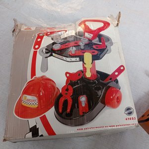 Dos piezas: futbolito de mesa y juego de herramientas para niño. - imagen 5