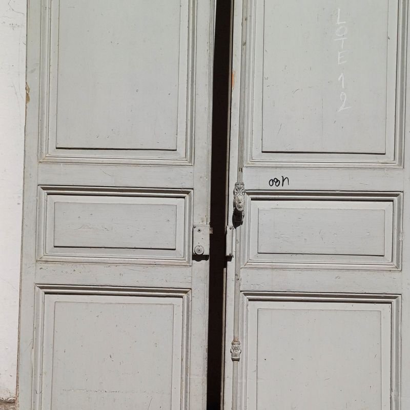Puerta antigua de tablero, doble hoja y marco - imagen 7