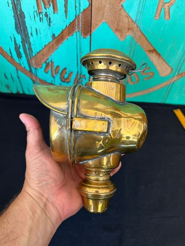 Importante farol a combustible de los primeros autos todo bronce exelente estado - imagen 1