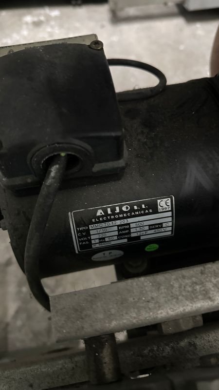 Mecanismo de apertura para ascensores con motor eléctrico - imagen 3