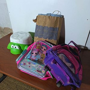 Lote anterior: Set de Mochilas Escolares Infantiles con Diseño LOL y Unicornio