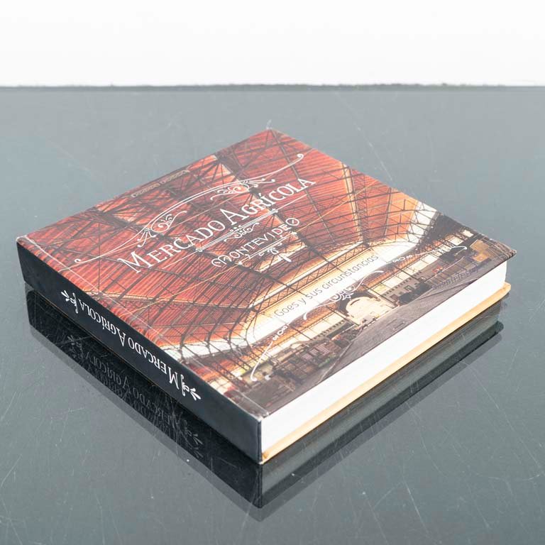 Lote siguiente: Libro de tapa dura Mercado Agrícola