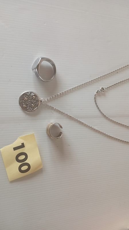 Anillo de plata y cadena en excelente condición - imagen 3