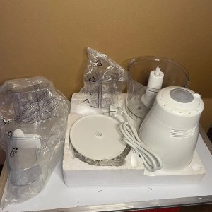 Lote siguiente: Multiprocesadora de Alimentos Blanca Sin Uso
