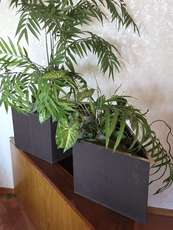 Jardinera esquinero con plantas artificiales - imagen 4