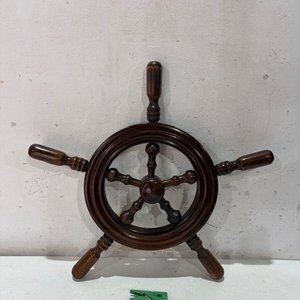 Lote anterior: Adorno timón de madera oscuro