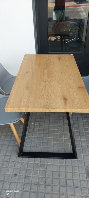 Juego de comedor mesa y sillas en muy buen estado - imagen 7