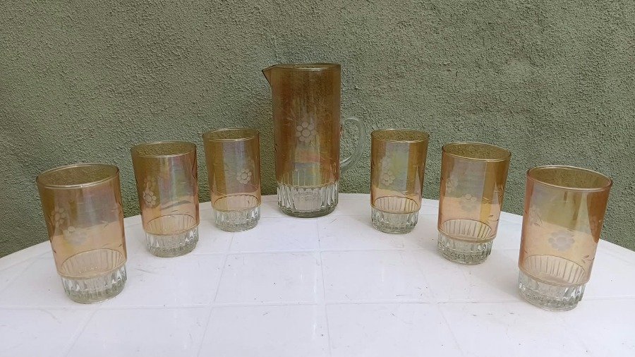 Juego de Jarra y 6 Vasos de Vidrio Tallado Antiguo