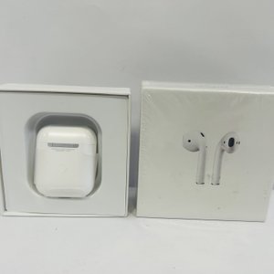 Auriculares Apple AirPods con Estuche de Carga - imagen 3