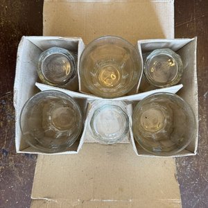 Lote anterior: Seis Vasos de Vidrio Estriado con Caja Original