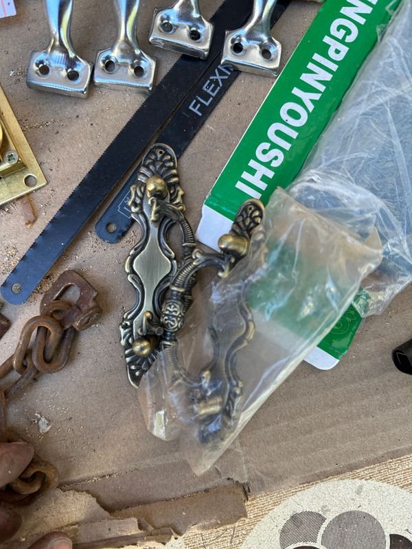 Colección de herramientas y accesorios de hardware - imagen 3