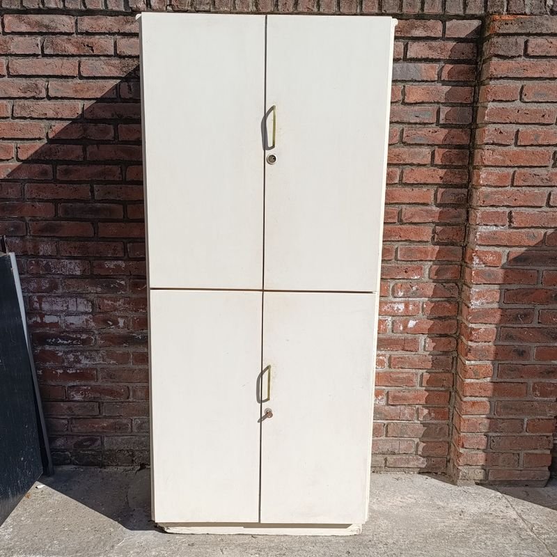 Mueble Auxiliar Blanco con 4 Puertas y 5 Niveles