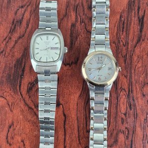 Lote anterior: Relojes Citizen Eco-Drive WR-100 y Seiko Automático Japonés