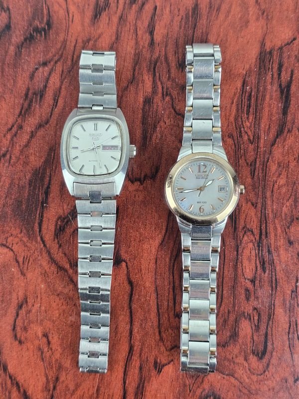 Relojes Citizen Eco-Drive WR-100 y Seiko Automático Japonés