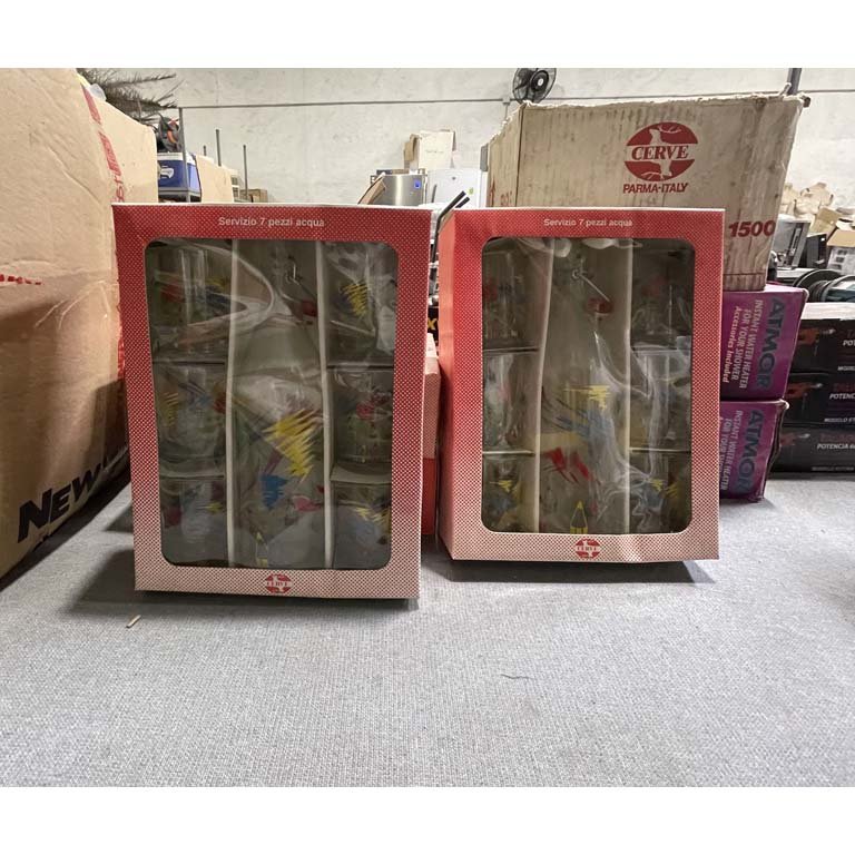 Set de Botellas y Vasos de Vidrio con Diseño