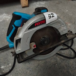 Lote anterior: Sierra Circular Eléctrica Fixtec con Disco y Base Metálica