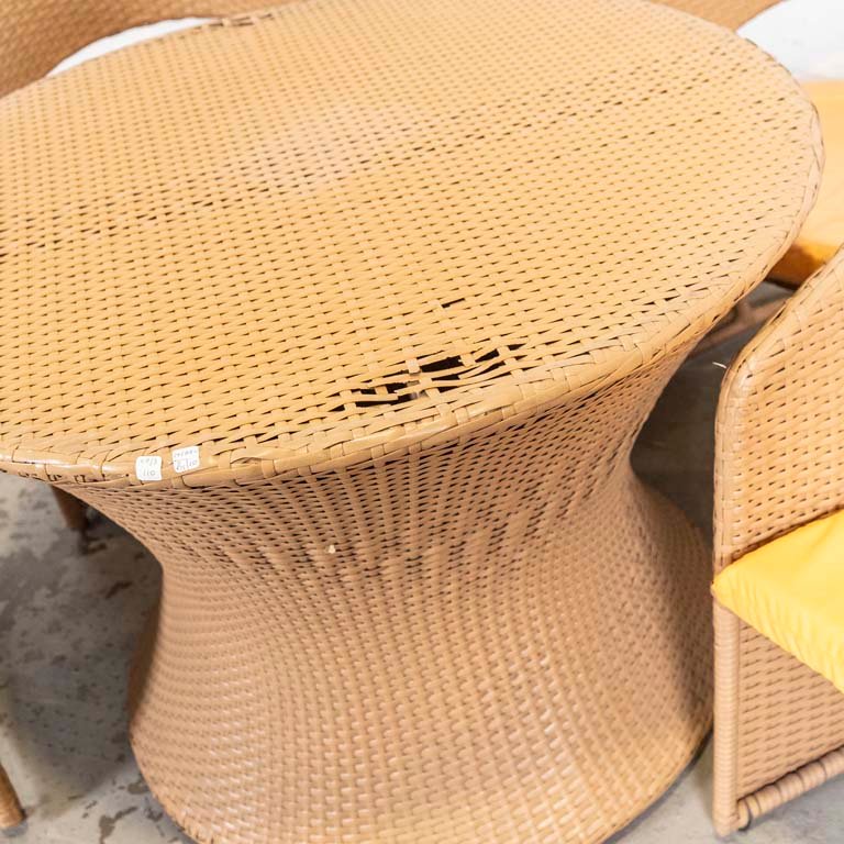 Mesa de jardín y cuatro sillones en fibras sintéticas - imagen 3